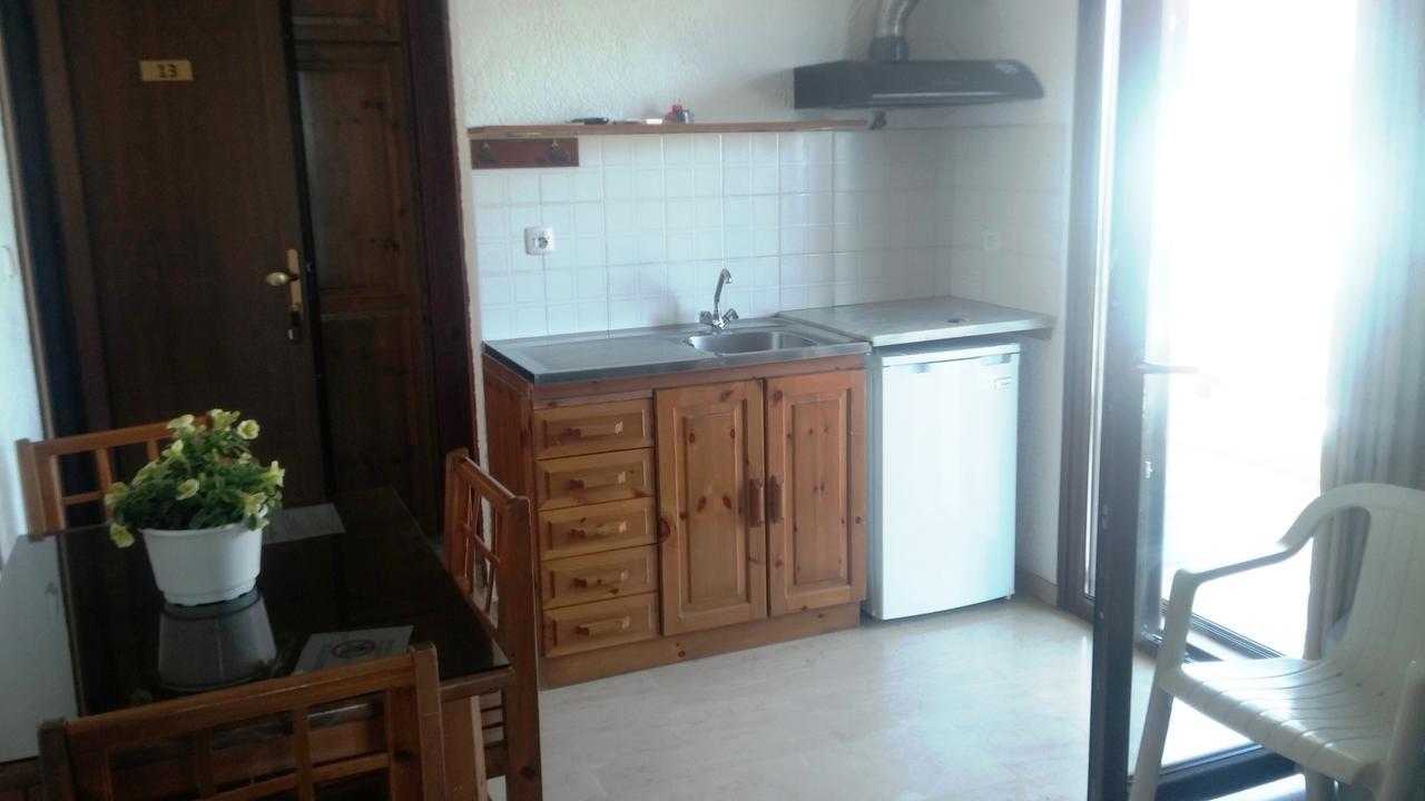 Kiwi Kastle Aparthotel Néa Fókaia Εξωτερικό φωτογραφία